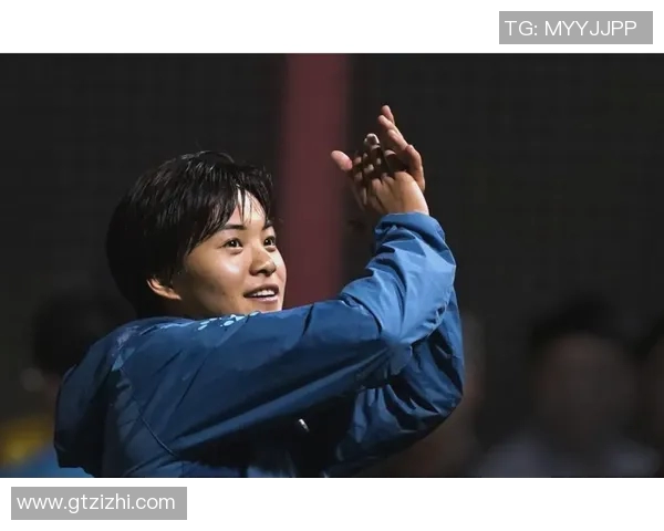 从辉煌到低谷足球明星背后的悲惨经历与逆境重生